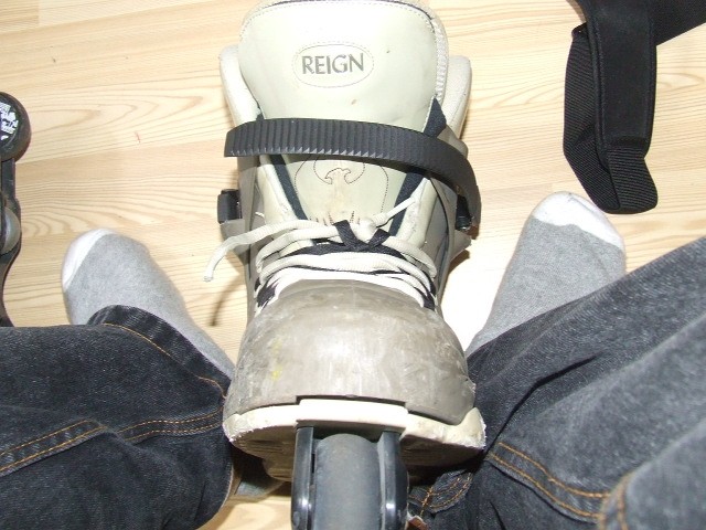 Shima 4 in Razors Skates at SkateSetup