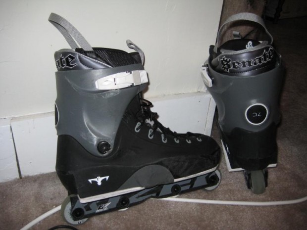 2003 DL thrones