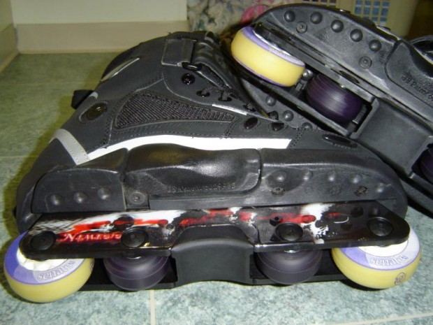 Razors Cult IV Skates w Nemesis Frames