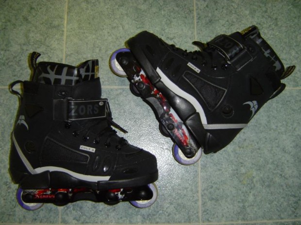 Razors Cult IV Skates w Nemesis Frames